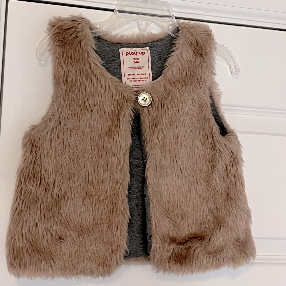 Dusty rose faux fur vest